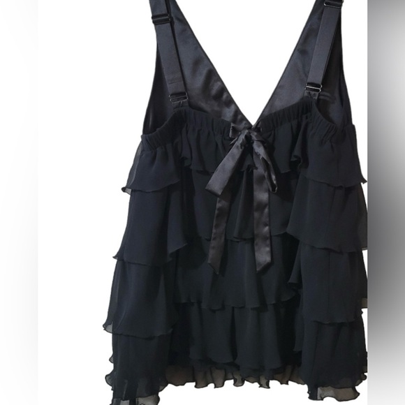 Victoria's Secret Black Tiered Rufled Vnek Tank Top Size M - Picture 2 of 9